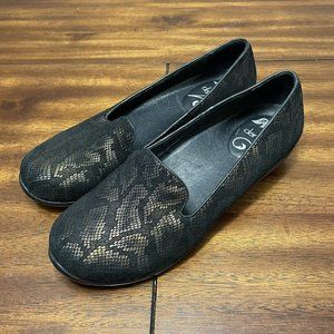 Dansko Olivia Flats Womens Size 38 US 8 Bronze Snake Slip on Leather Shoes